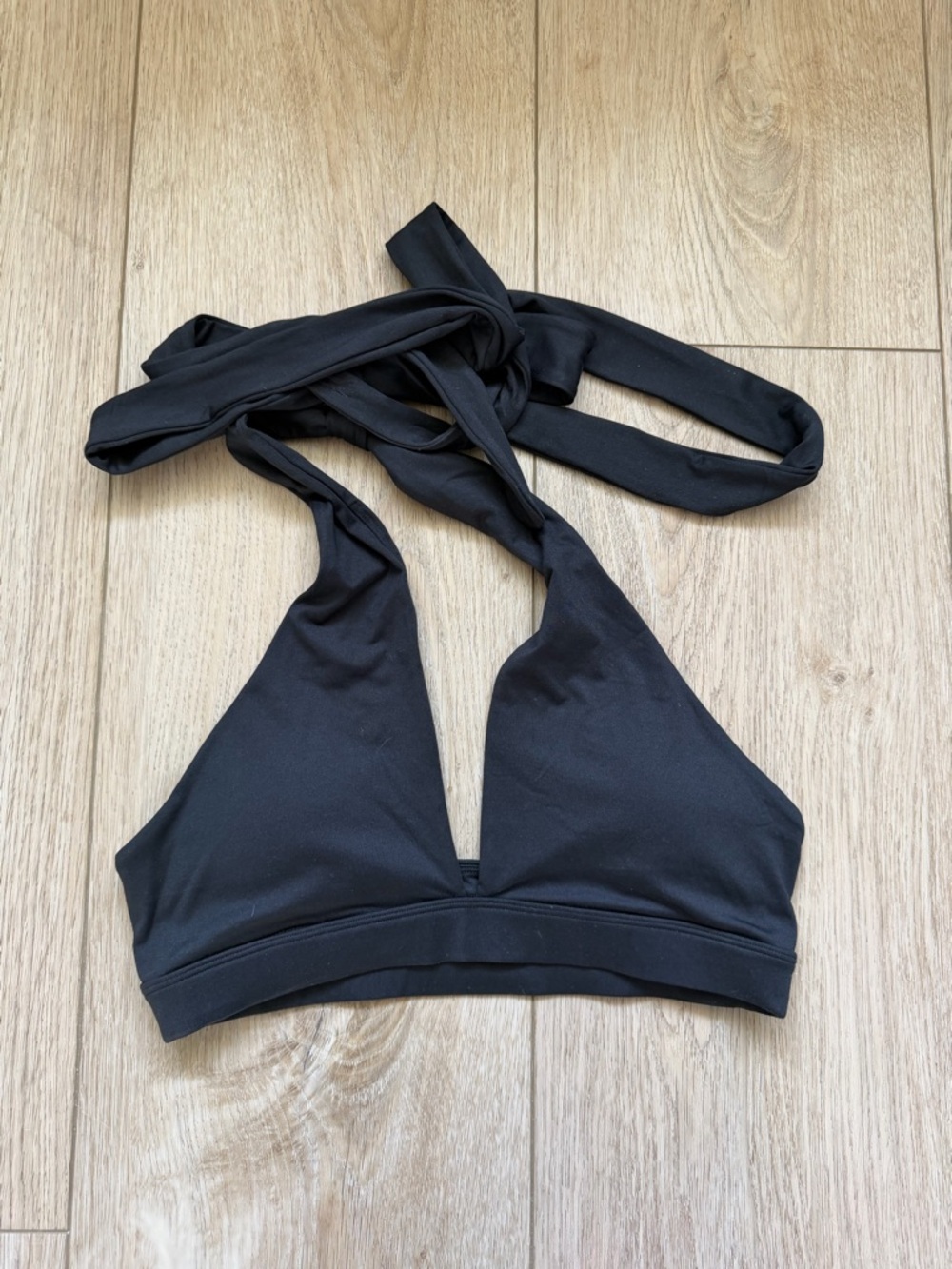 ALO Yoga Black Sports Bra with Removable Pads